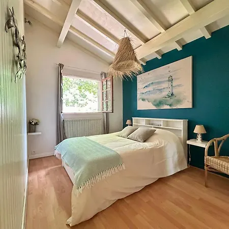 Holiday home Maison Familiale Avec Piscine Au Cap Ferret Chaleureux 5 Ideal Pour Familles Avec Enfants Proche Plages Pistes Cyclables Et Foret Calme Confort Et Nature Pour Des Inoubliables Proche Arcachon Lege-Cap-Ferret